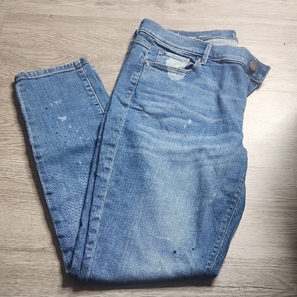 LOFT Women's Blue Distressed Jeans